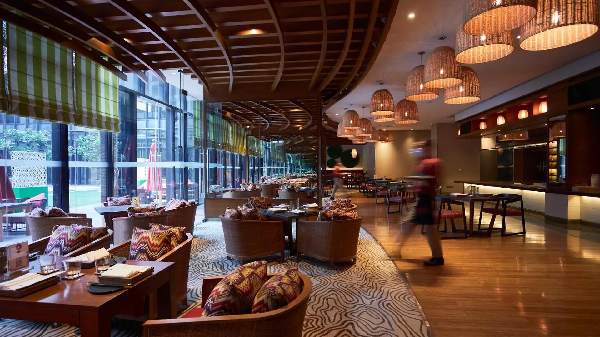Hotel Pullman New Delhi Aerocity