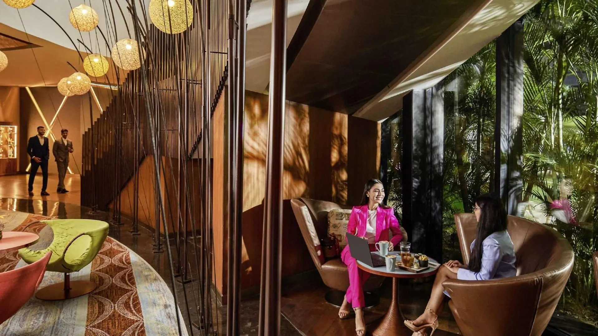Pullman New Delhi Aerocity 5*,