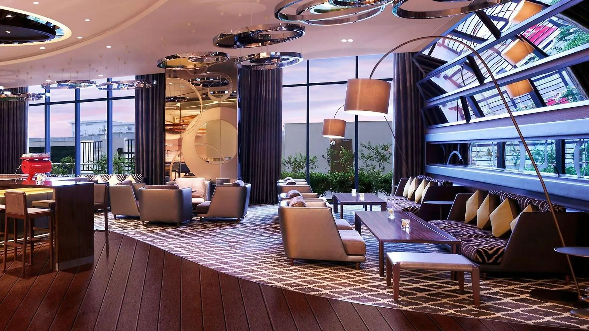 Hotel Pullman New Delhi Aerocity