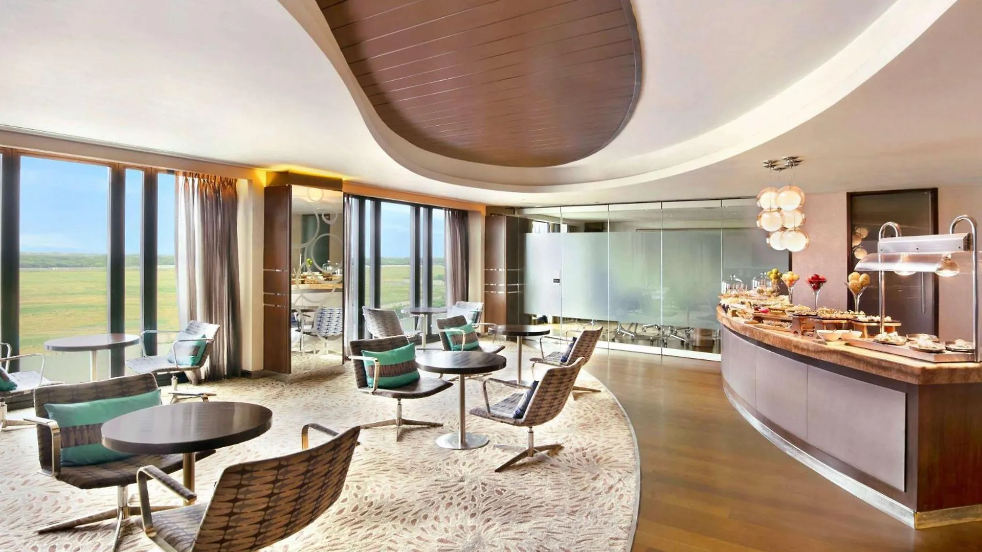 Pullman New Delhi Aerocity 5*,  India