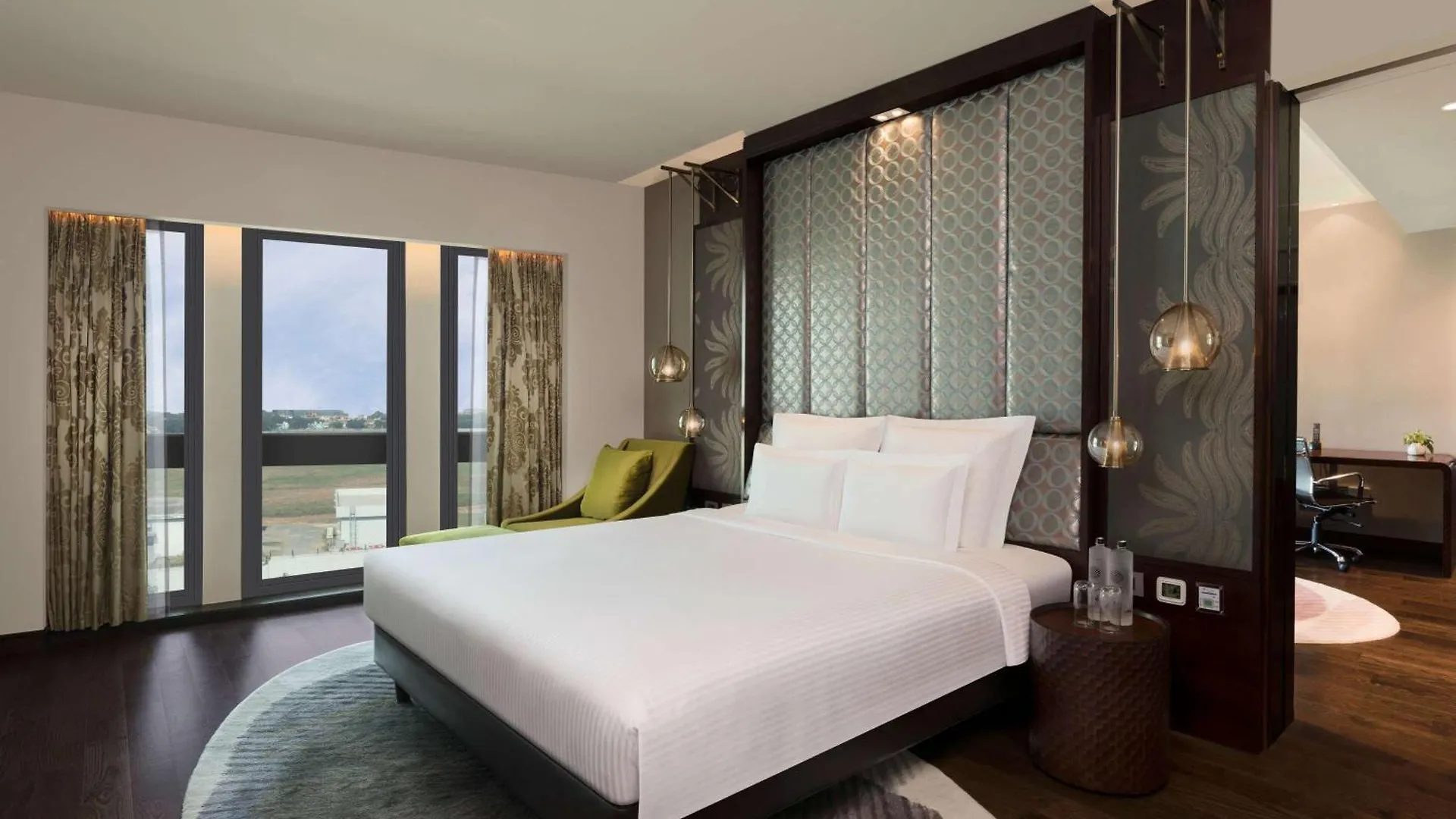 Pullman New Delhi Aerocity Hotel