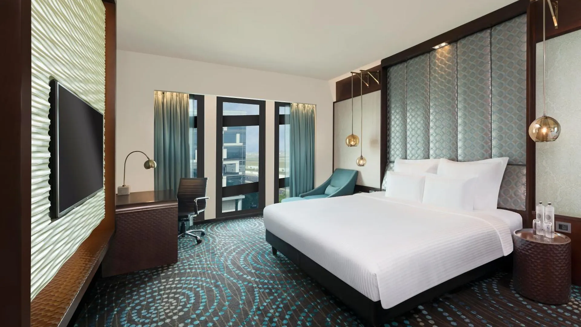 Pullman New Delhi Aerocity