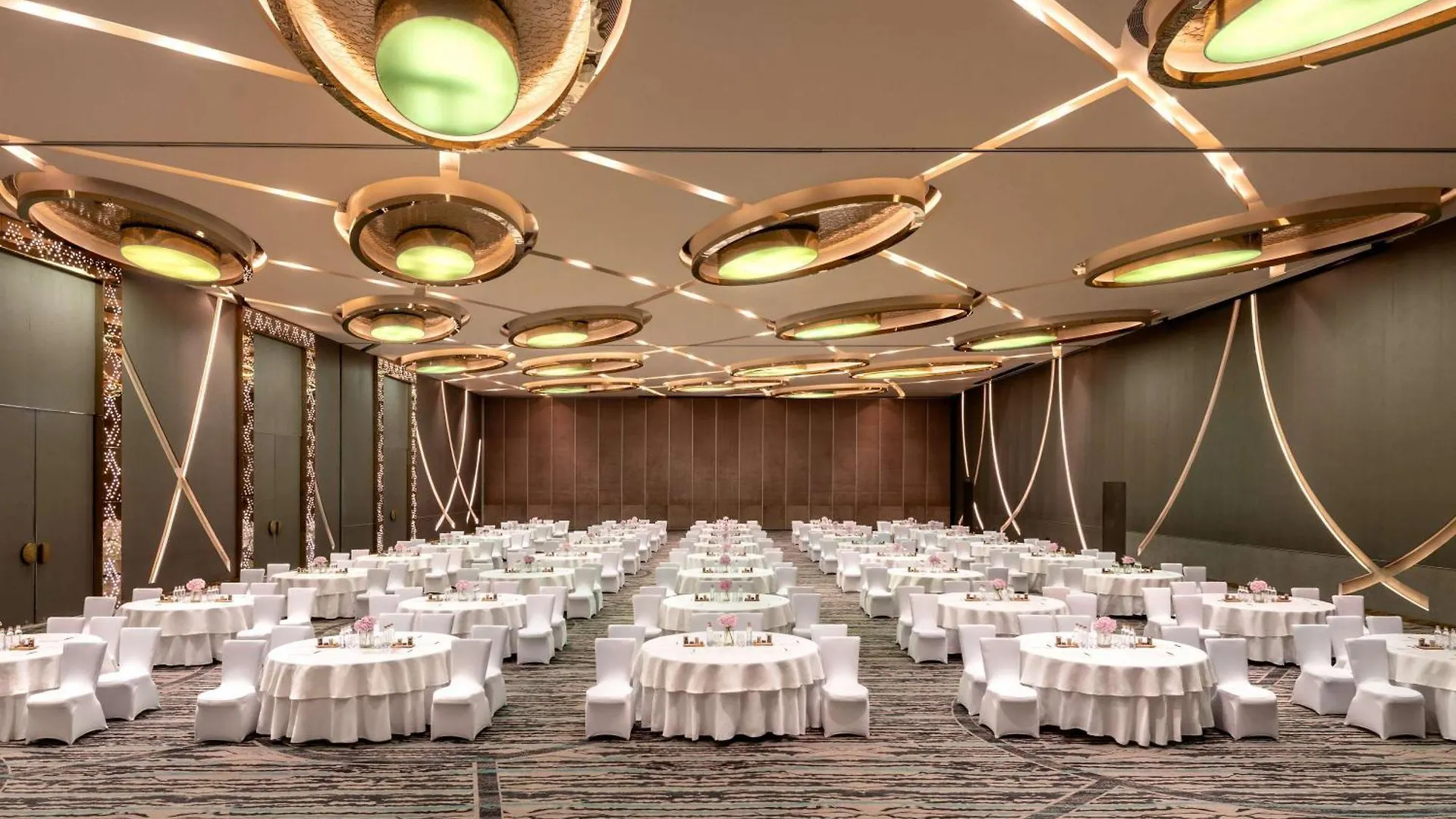 Pullman New Delhi Aerocity India