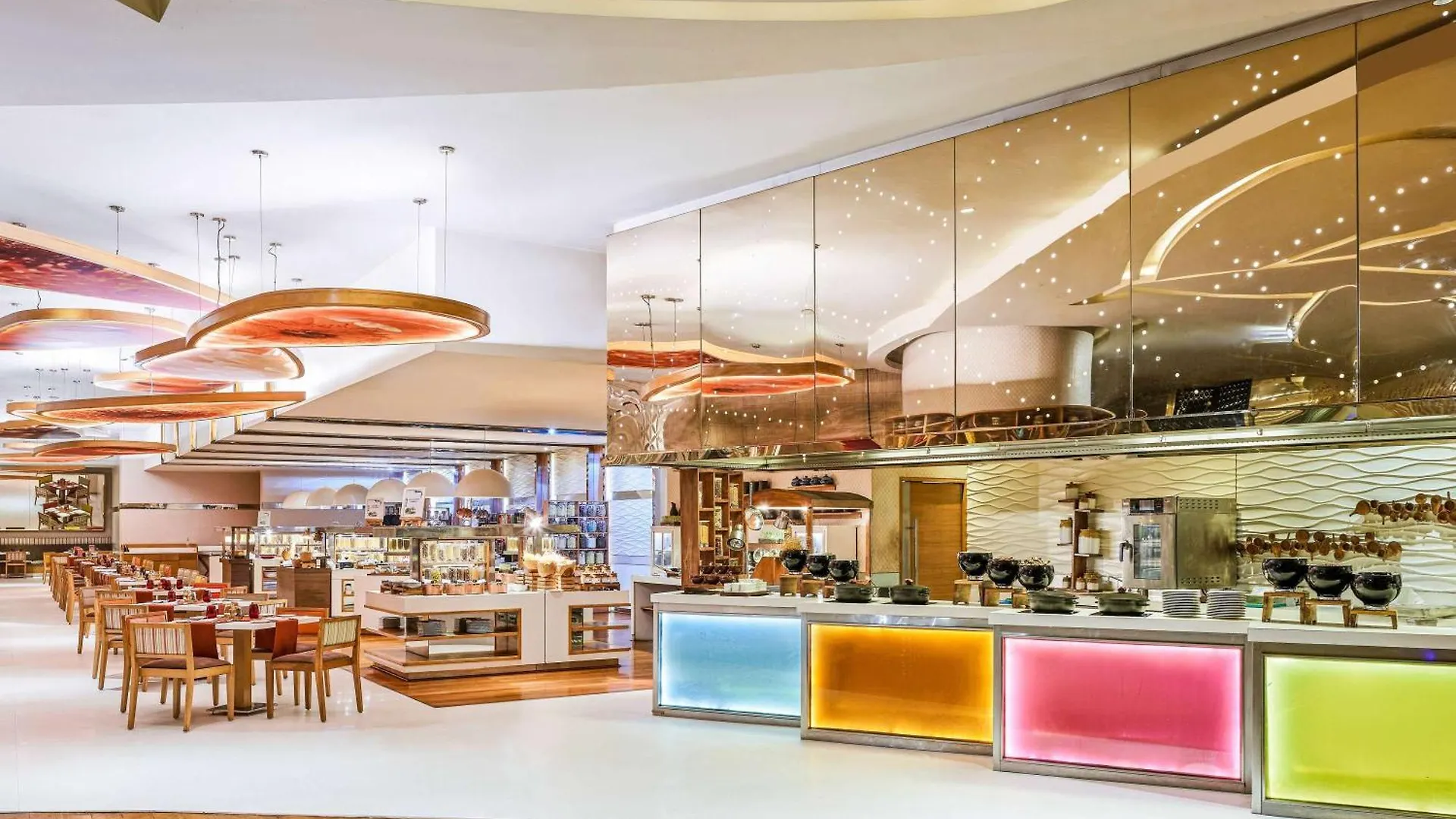 Pullman New Delhi Aerocity Hotel